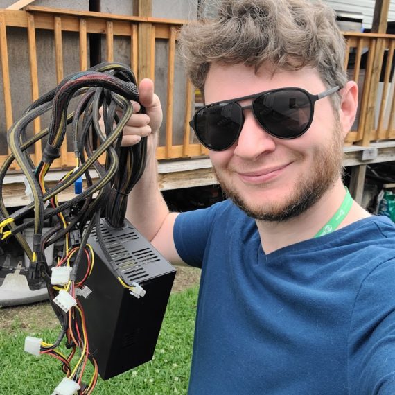 This is a regular ol' power supply